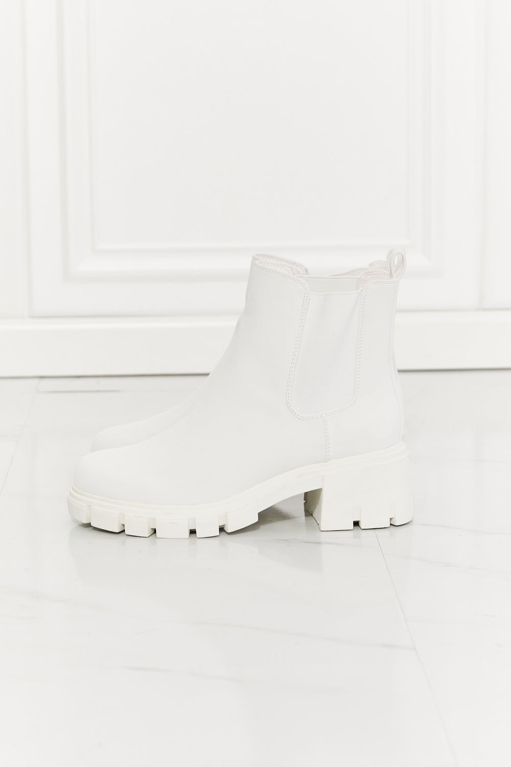 MMShoes Work For It Matte Lug Sole Chelsea Boots in White